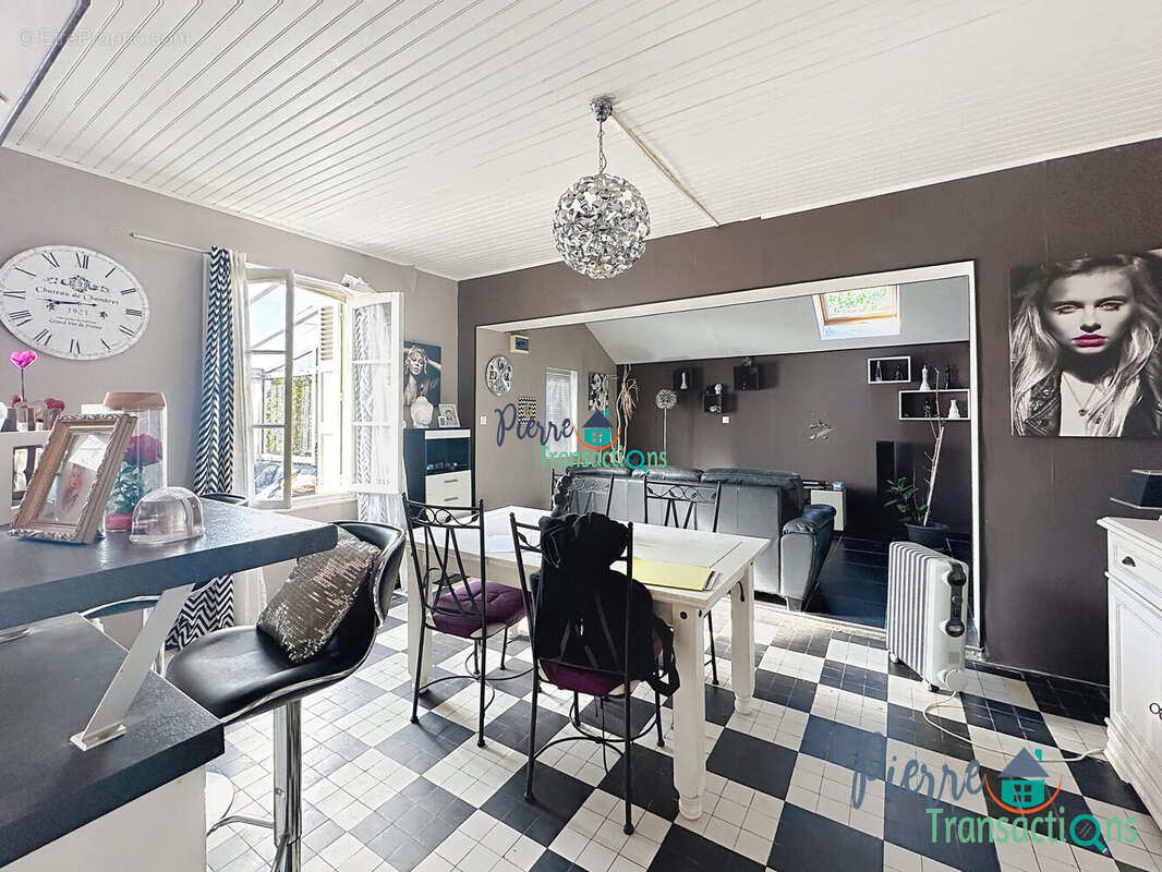 Maison à SAINT-ROMAIN-DE-COLBOSC