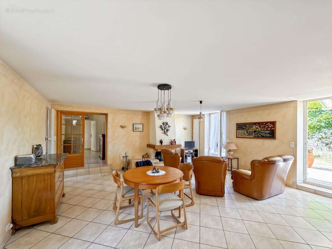  Tout faire à pied, 148 m² de confort pour toute la famille ! - photo 3
