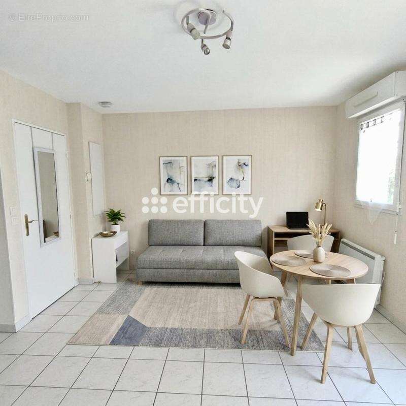 Appartement à VILLENOY