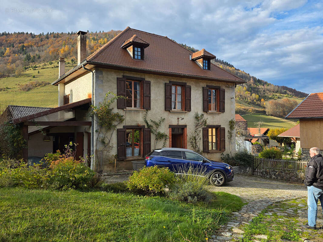 Maison à SAINT-MARTIN-D'URIAGE