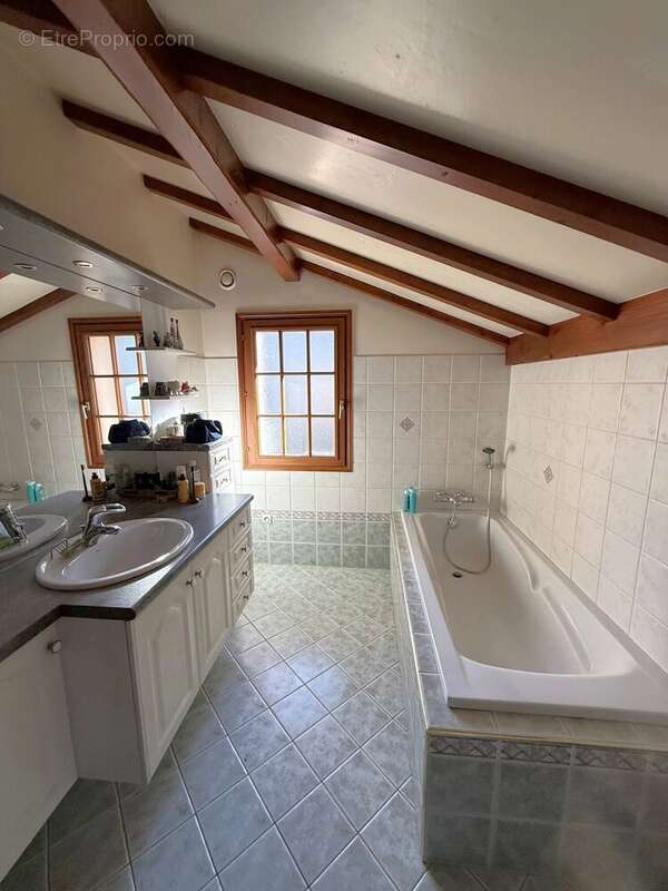 Maison à CHAMP-SUR-DRAC