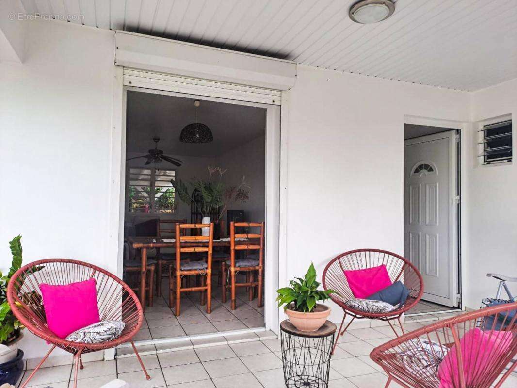 Maison à RIVIERE-SALEE