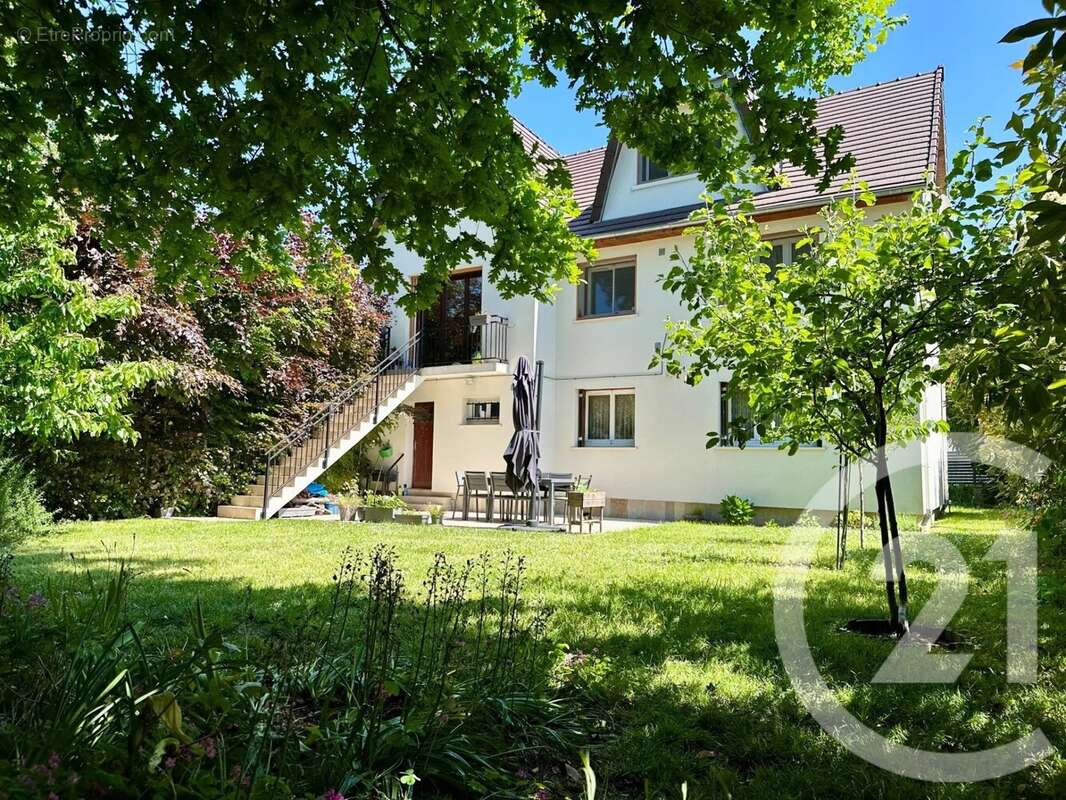 Maison à VILLIERS-SUR-MARNE