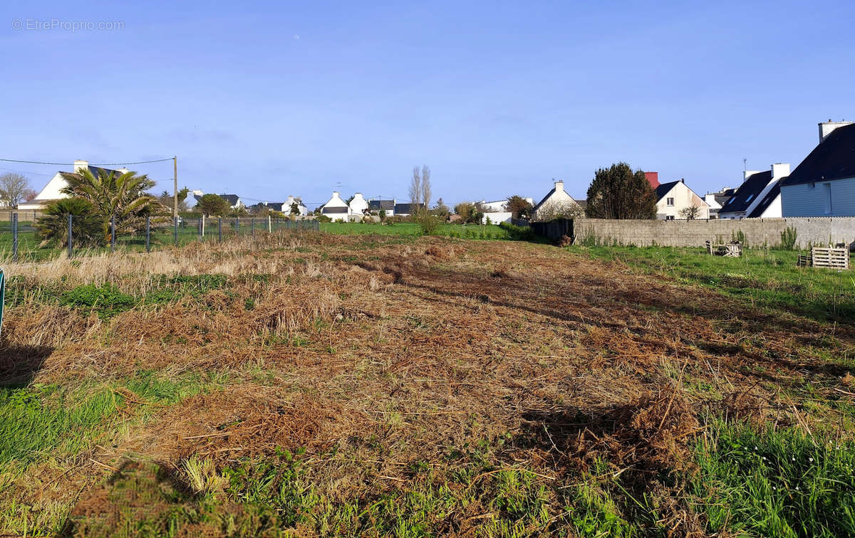 Terrain à PLOUHINEC