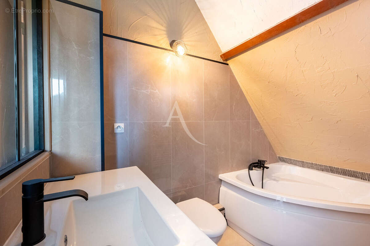 Maison à SERAINCOURT