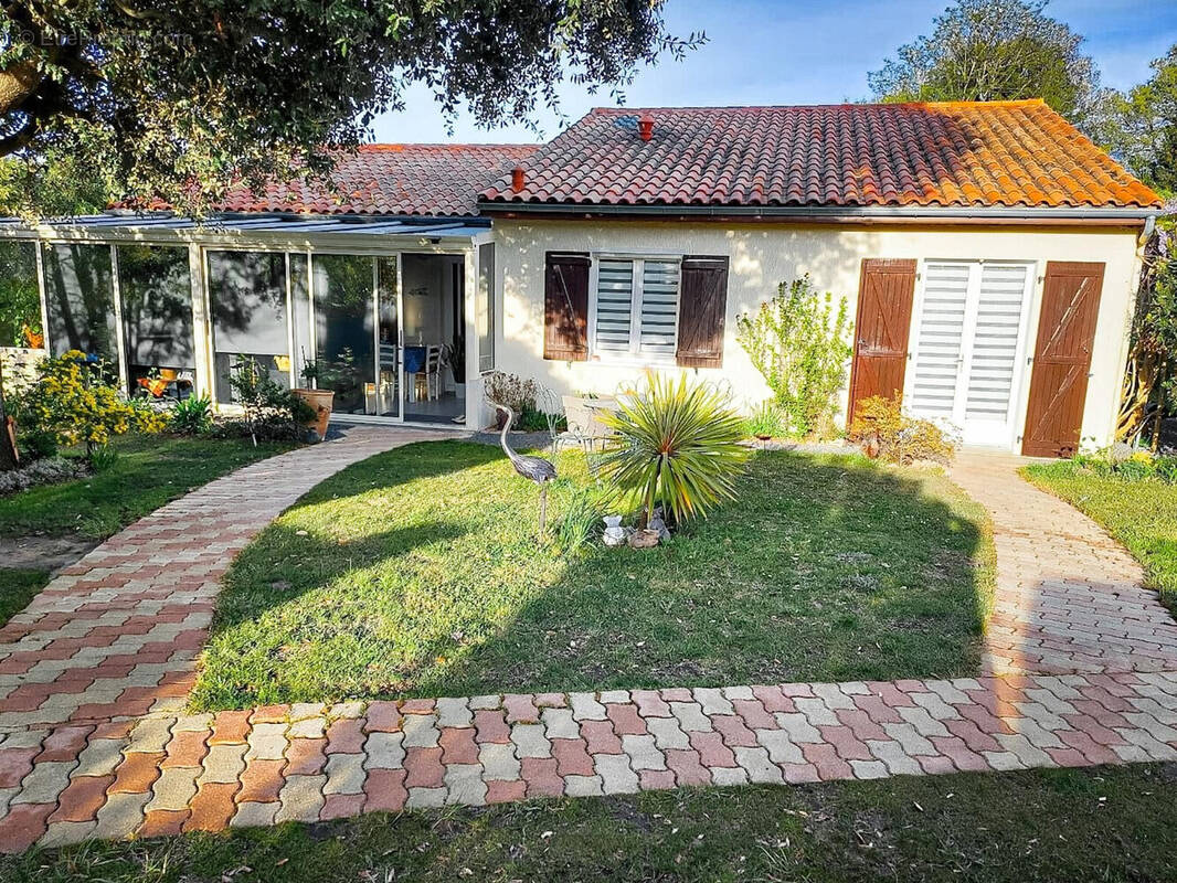 Maison à MESCHERS-SUR-GIRONDE