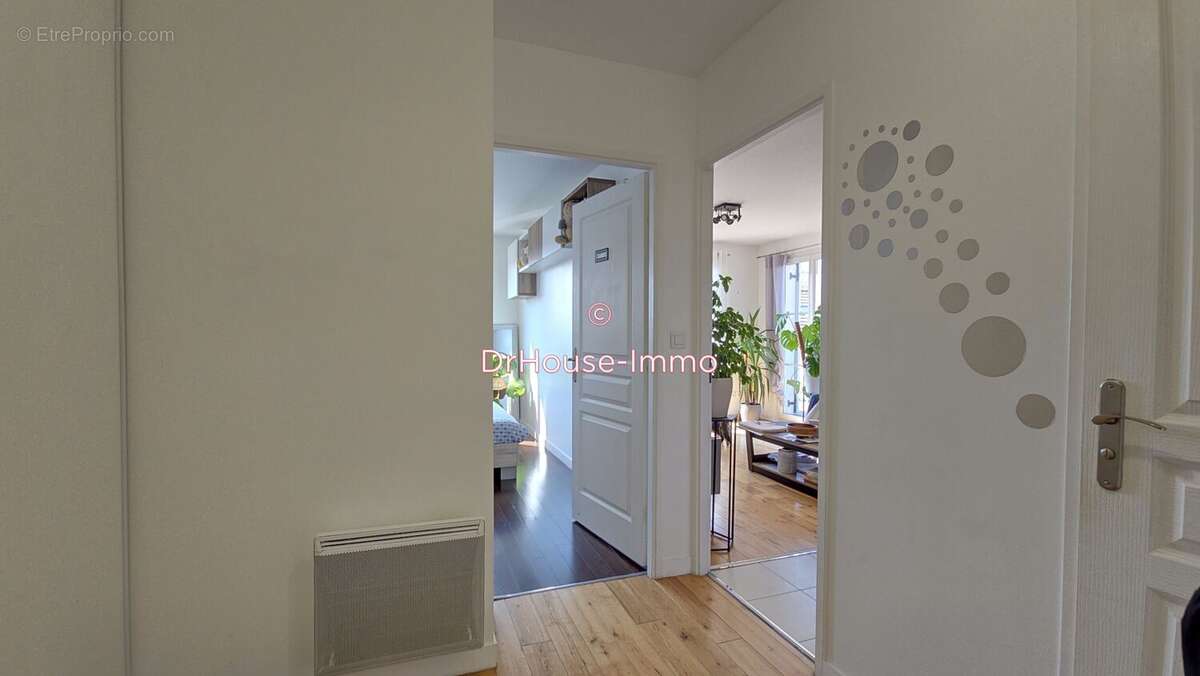 Appartement à EMERAINVILLE