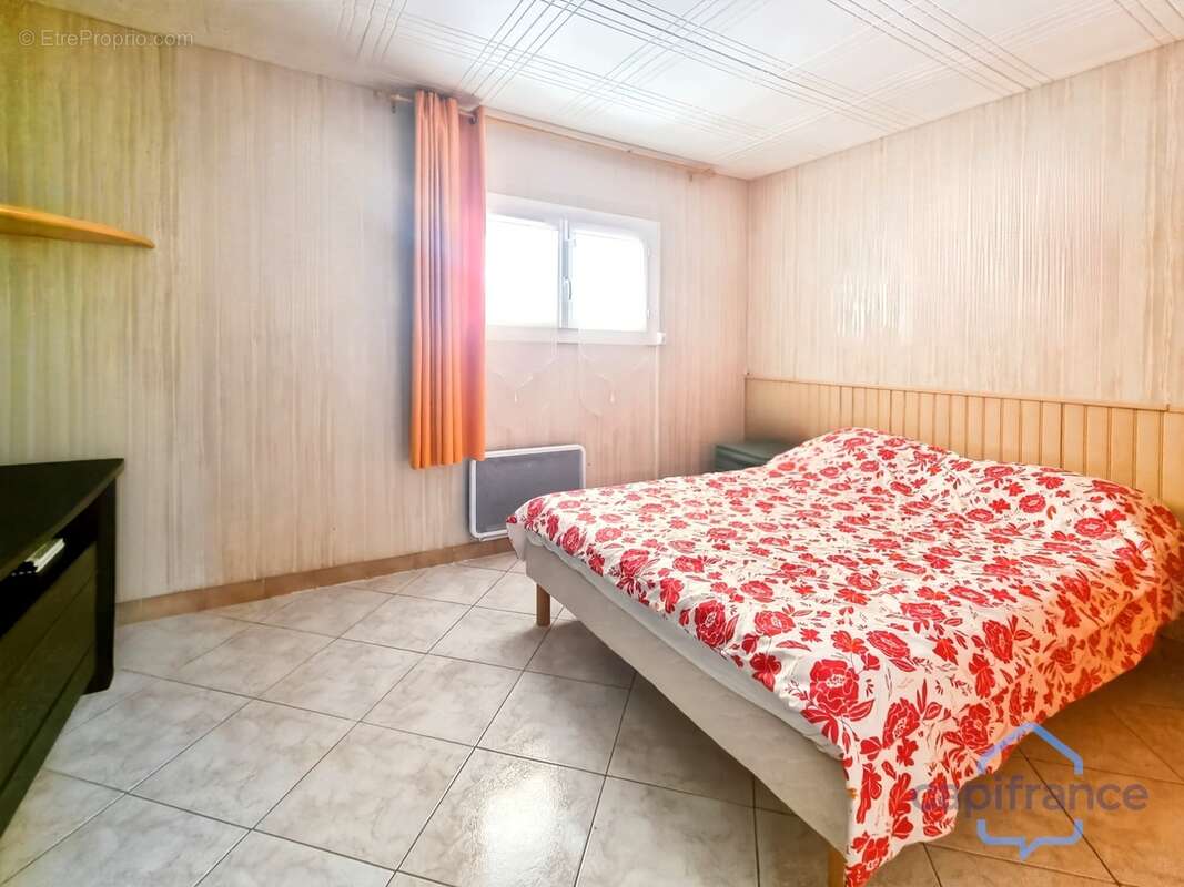 MAISON de 222m² ou double habitation - PISCINE - Terrain arboré de 830m² sans vis-à-vis - CASTRIES (34) - photo 18