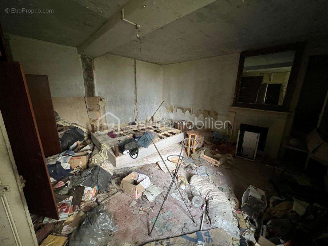 Maison à BELLEGARDE