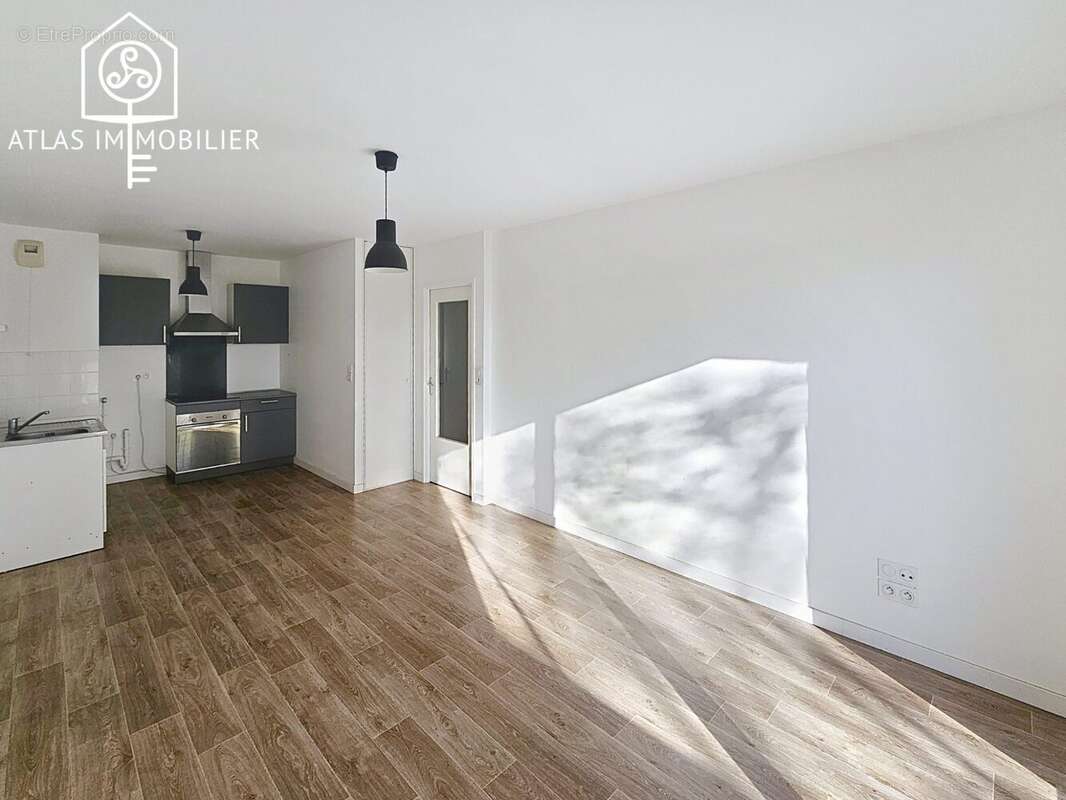 Appartement à VEZIN-LE-COQUET