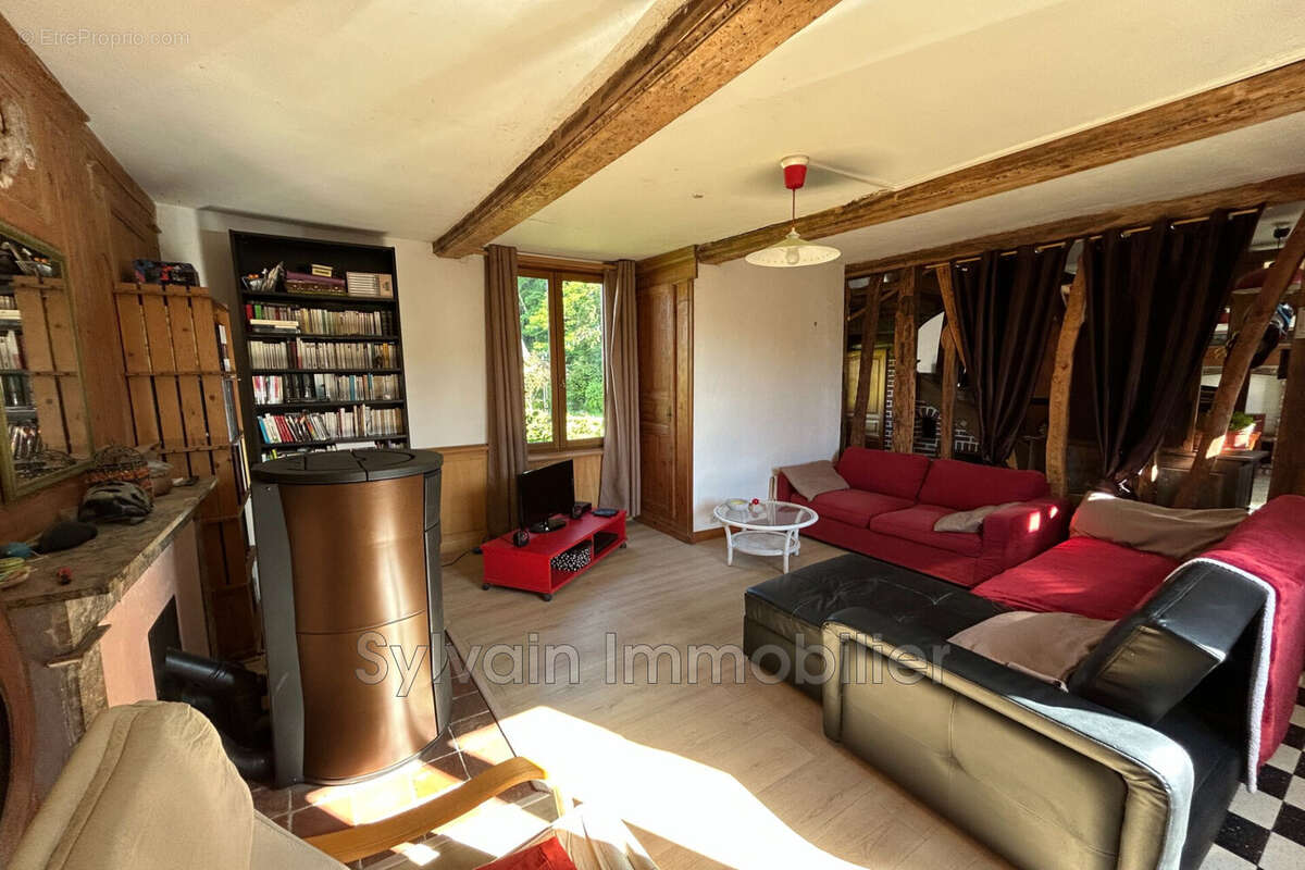 Maison à FORMERIE