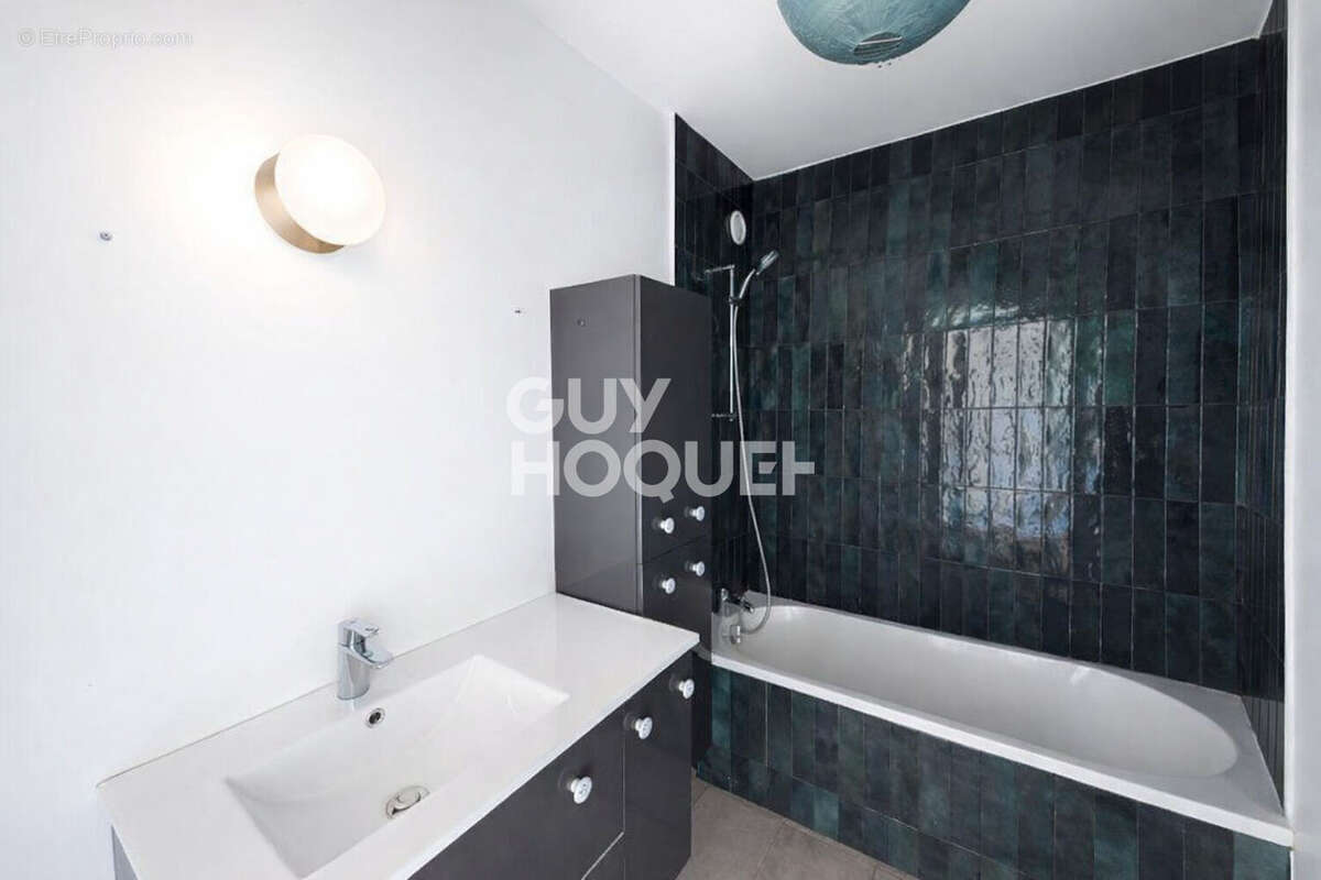 Appartement à AUBERVILLIERS