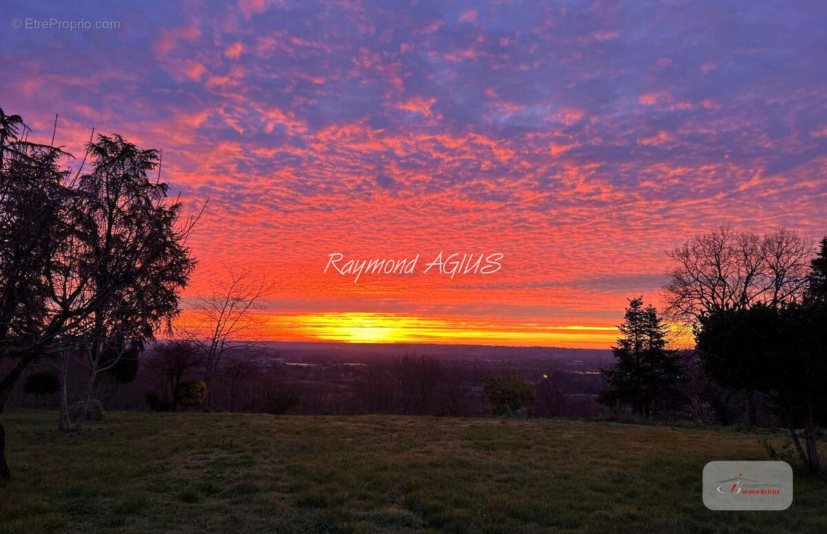 Maison à SAINT-EMILION