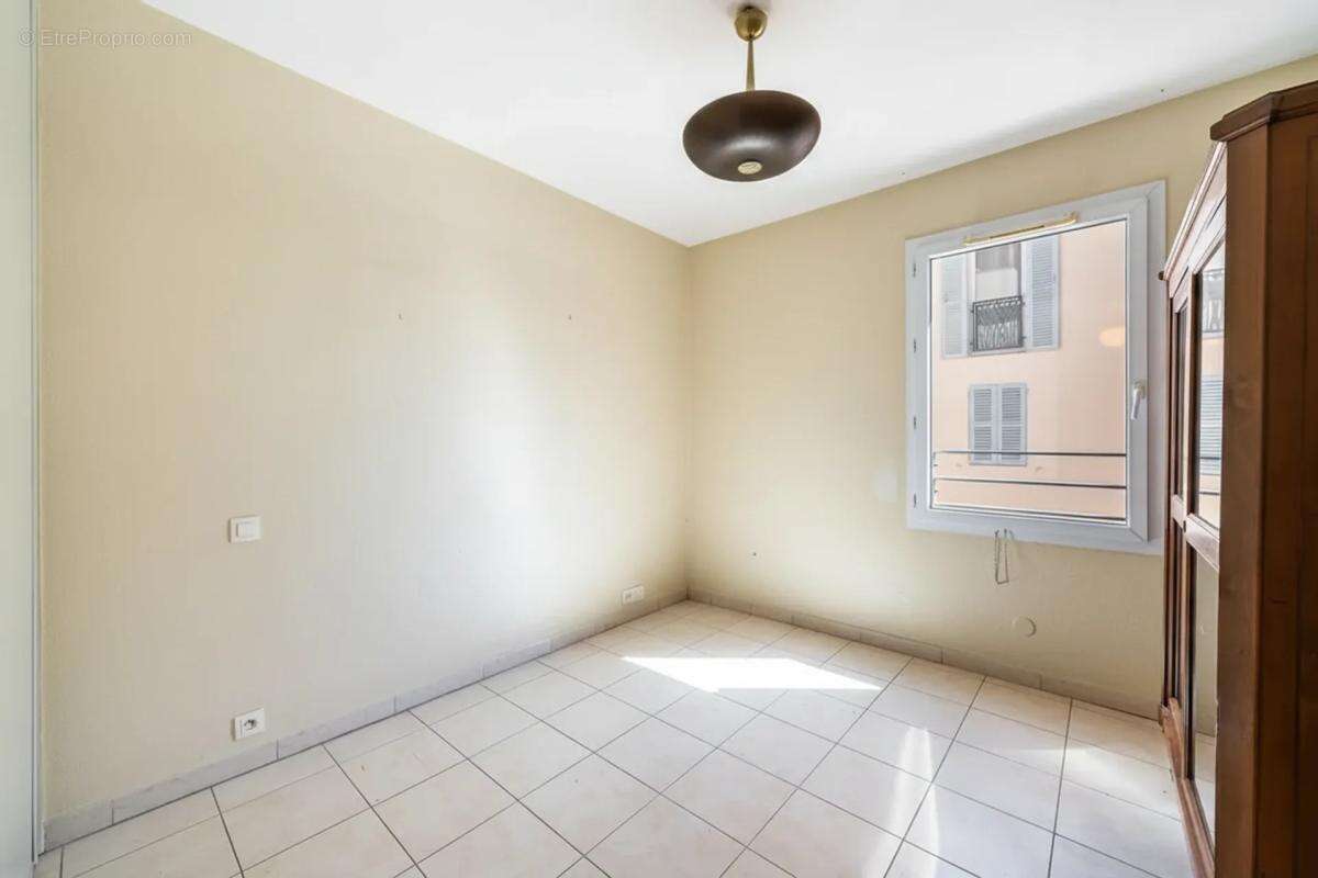 Appartement T4 de 90m² avec Garage à Fréjus - photo 11