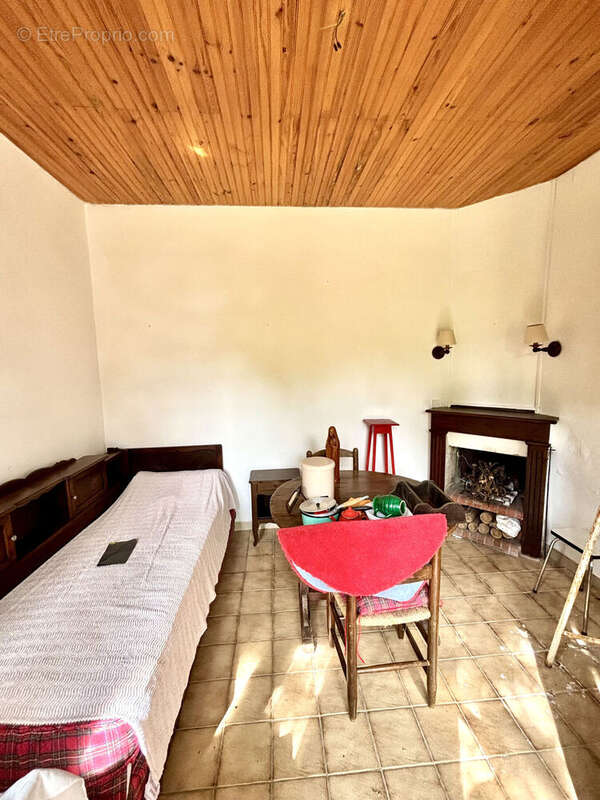 Photo 3 - Terrain à REVEL