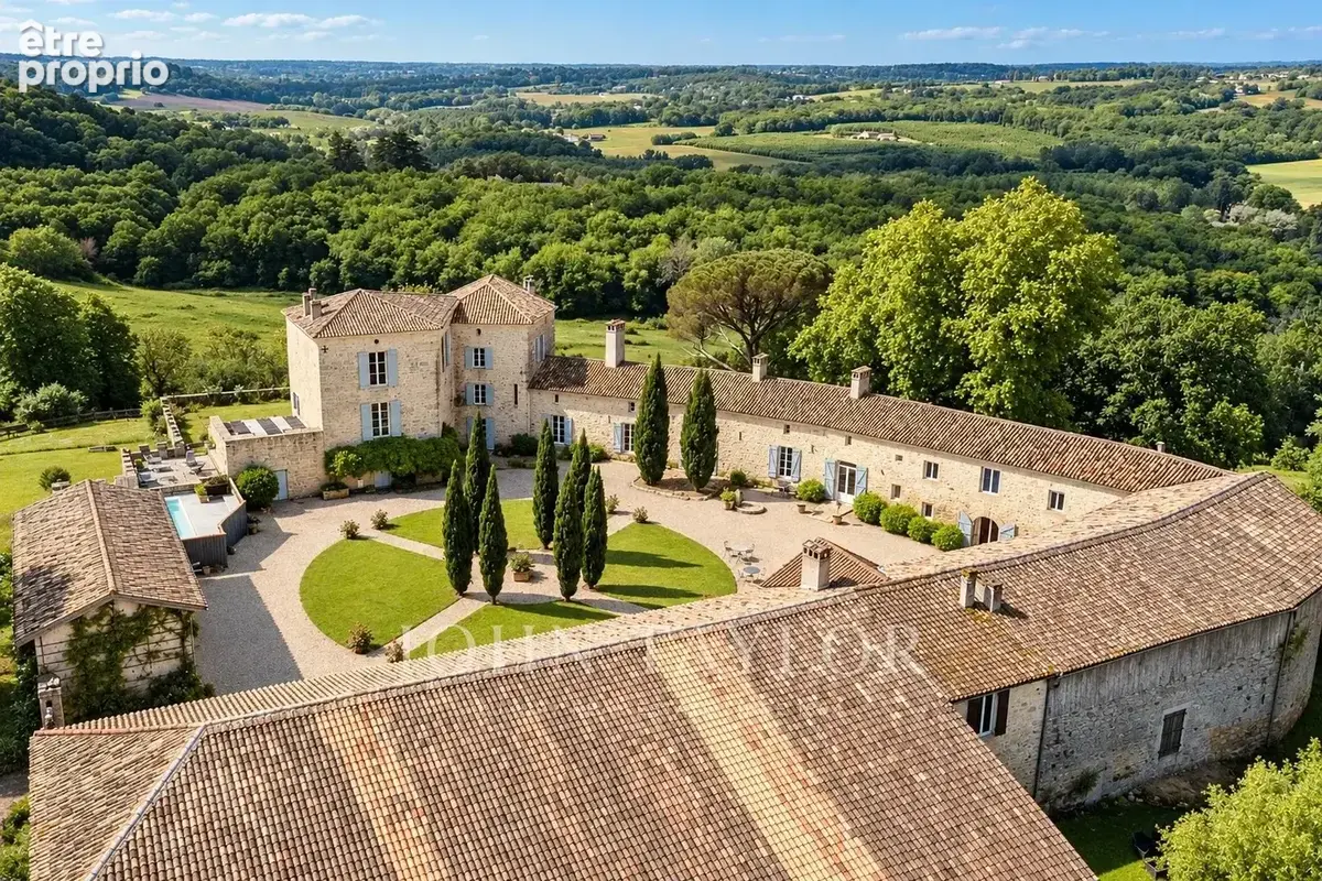 Château XIIIe - 1h de Bordeaux - John Taylor Bordeaux - photo 1