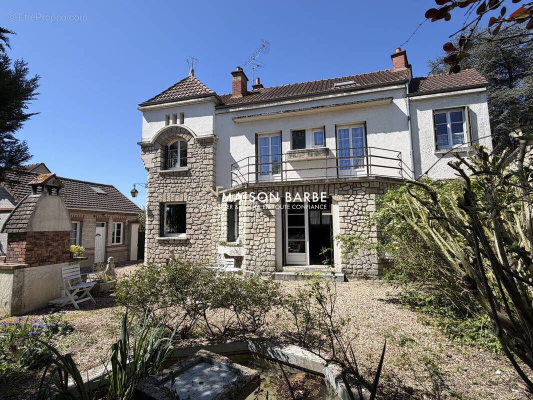 Maison à LOUVRES