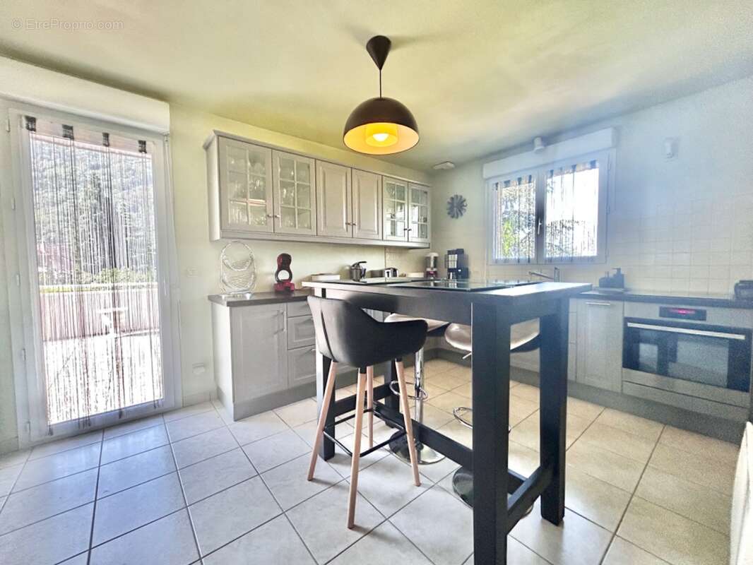 Albertville (73) - maison 232 m2 - terrain 1740 m2 - photo 5