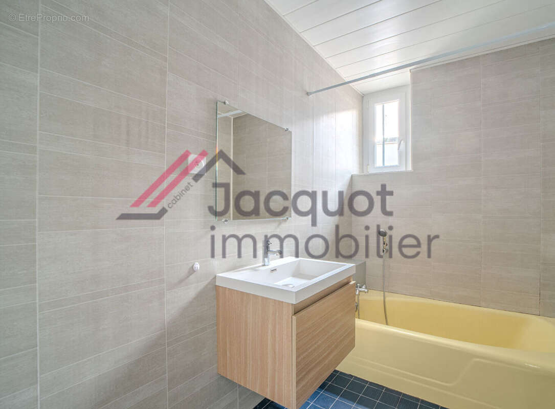 Appartement à CHAMPAGNOLE