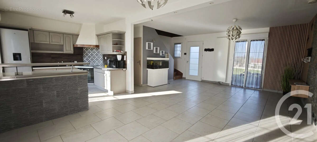 Maison à CLOYES-SUR-LE-LOIR