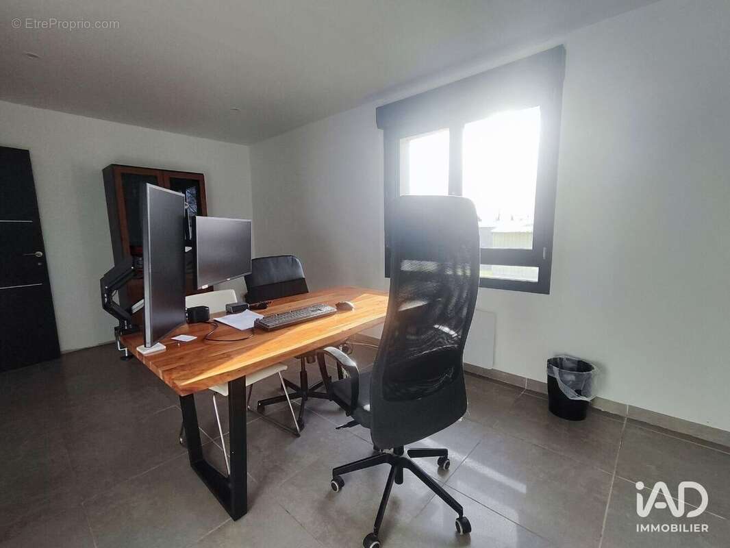 Photo 9 - Commerce à SAINT-MARTIN-SUR-LE-PRE