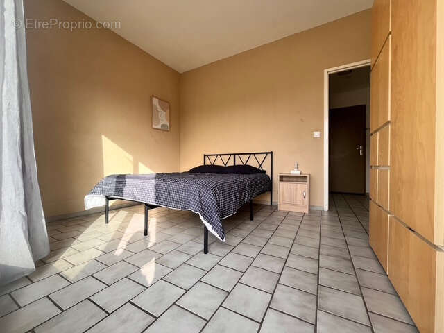 La Ciotat Appartement T2 + véranda + terrasse+ parking - photo 5