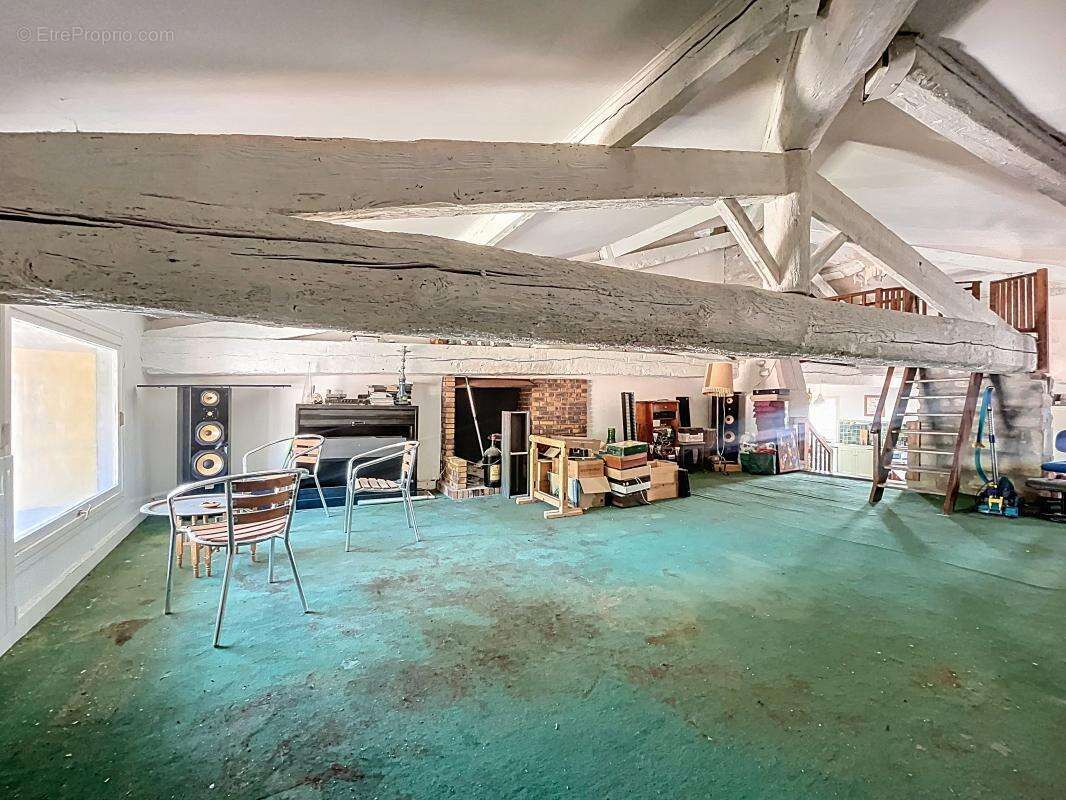 Appartement à CONDRIEU