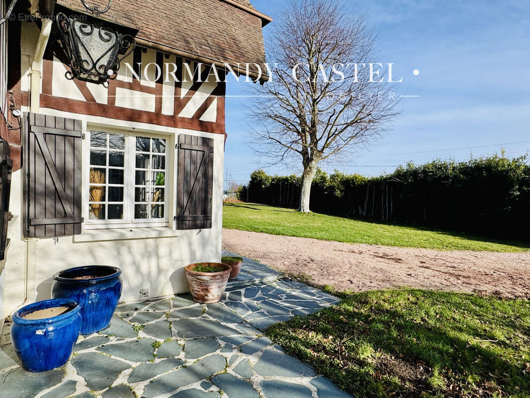 Maison à PENNEDEPIE