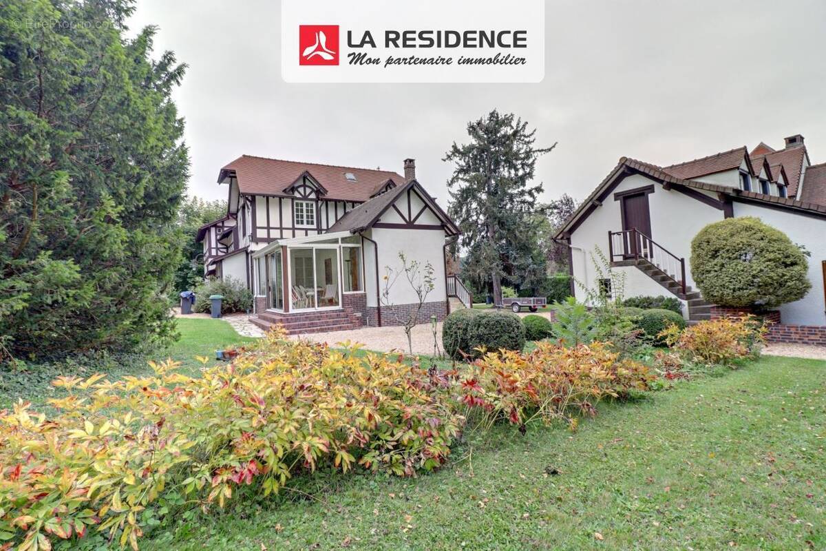 Maison à OINVILLE-SUR-MONTCIENT