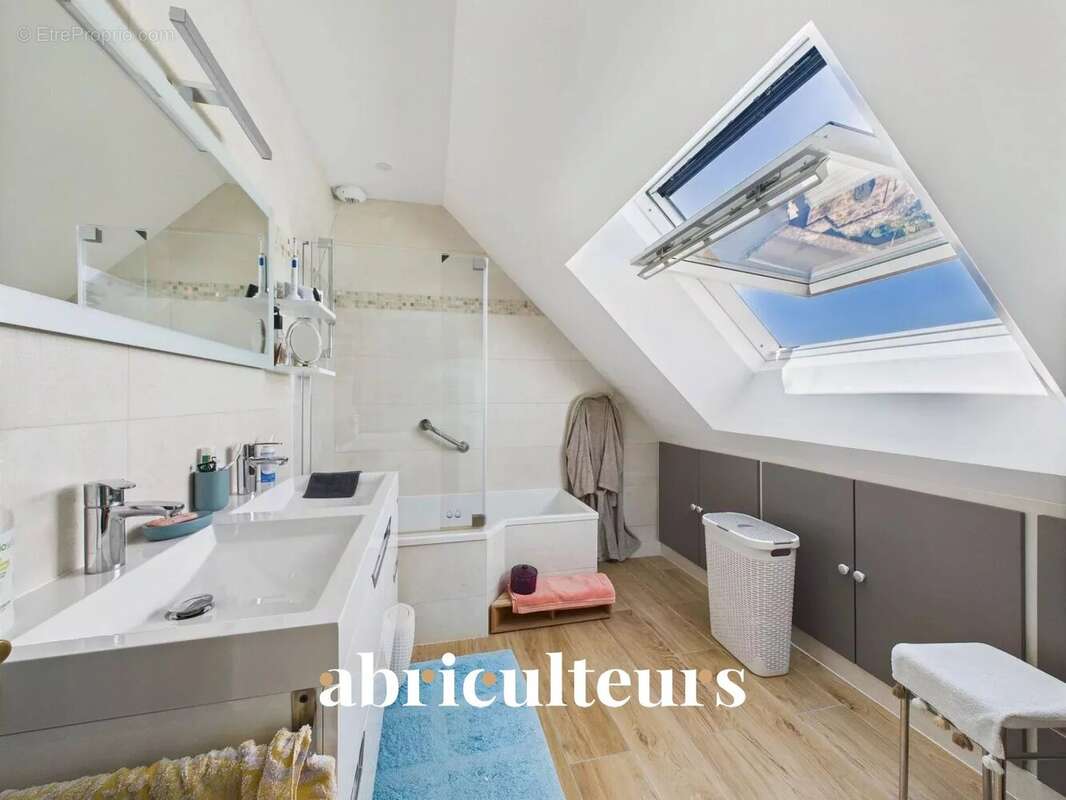 Maison à COURDIMANCHE