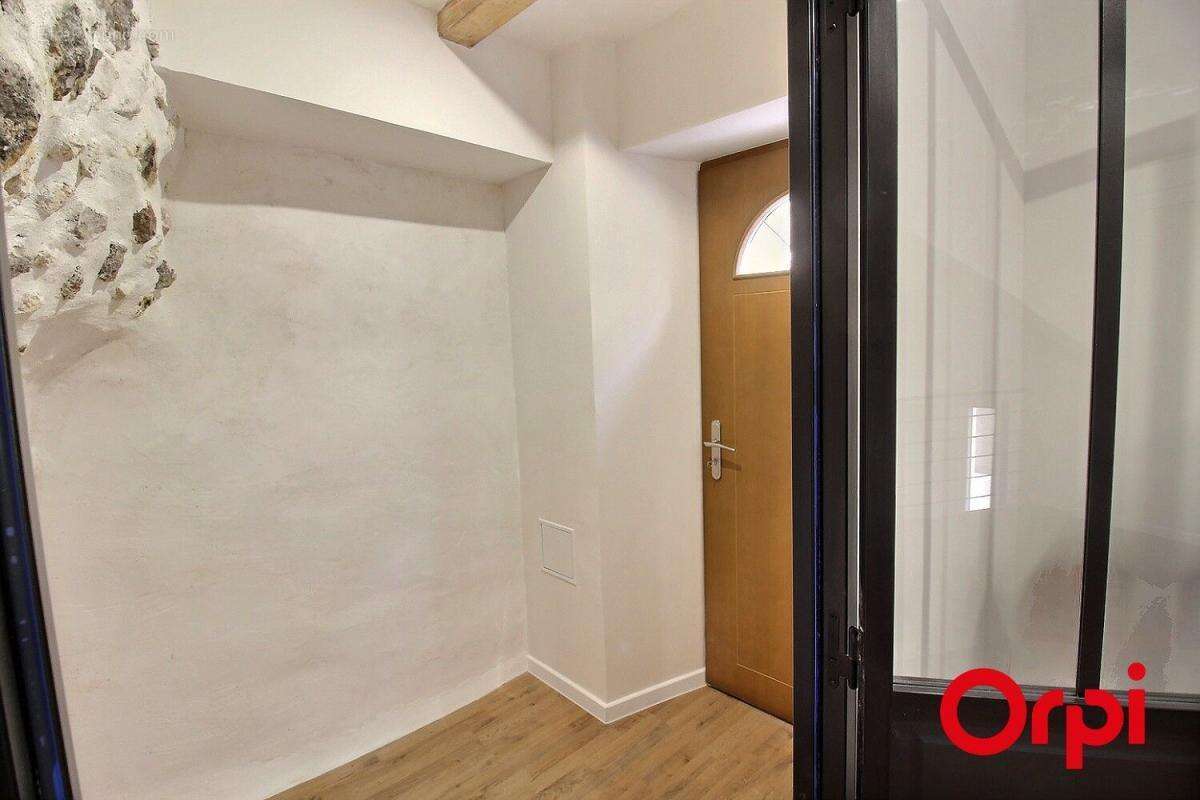 Appartement à AURIOL