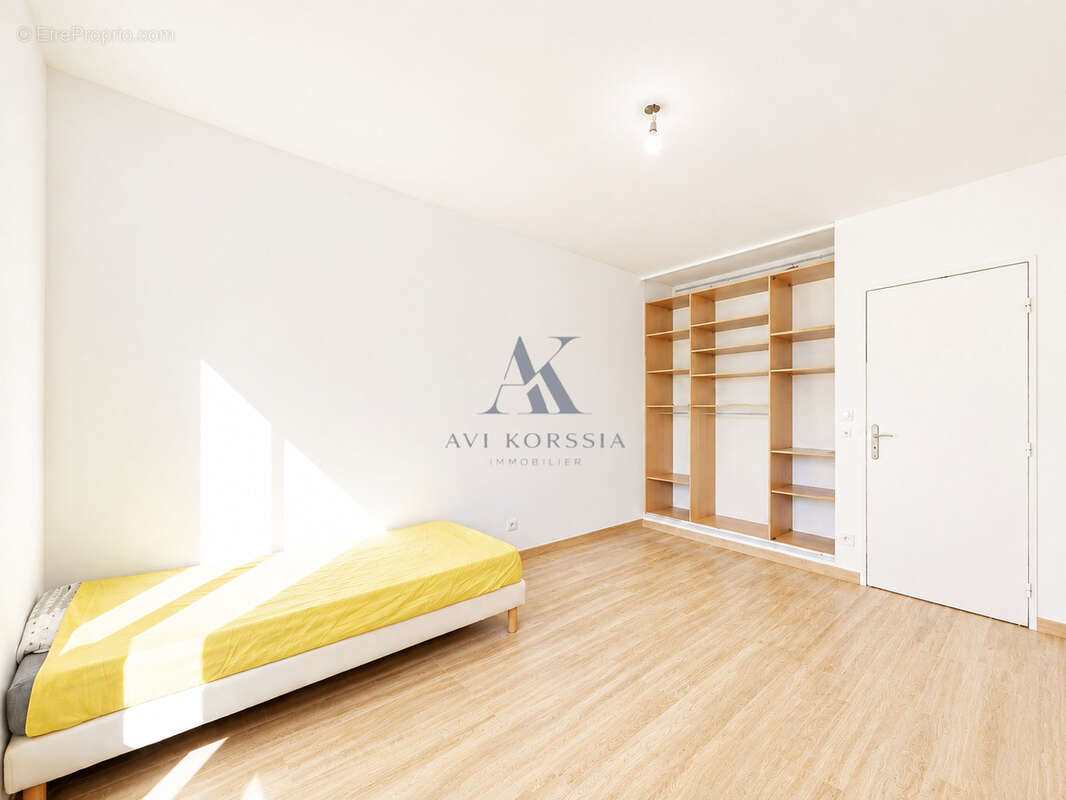Villeurbanne Gratte-Ciel   Appartement T4 82 m2 avec balcon - photo 12