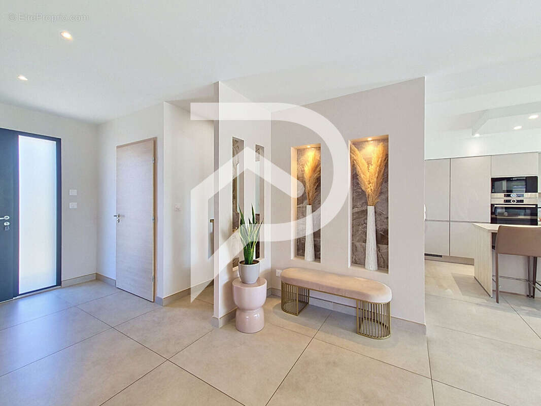 Maison à vendre Montelimar 4 pièce(s) 145 m2 - photo 7