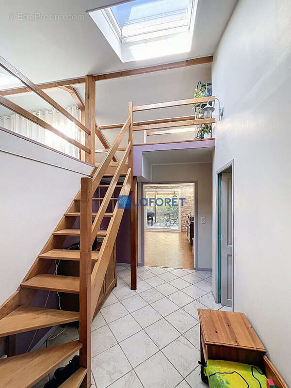 Maison à SAINT-PIERRE-DU-PERRAY