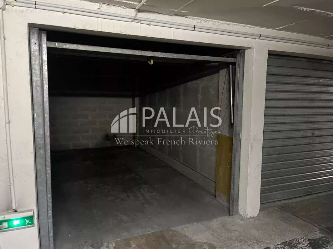 Parking à NICE