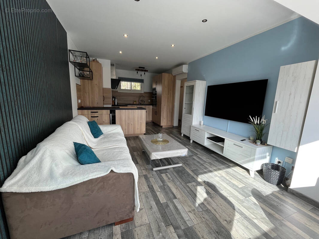 Appartement à BORMES-LES-MIMOSAS