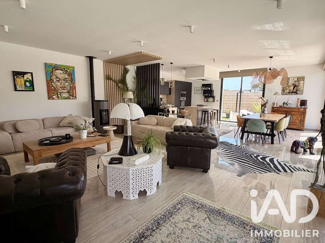 Maison 178 m² à Agon-Coutainville  - photo 6