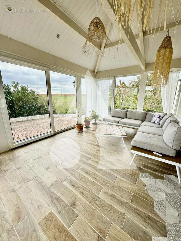 Maison à NEUFCHATEAU