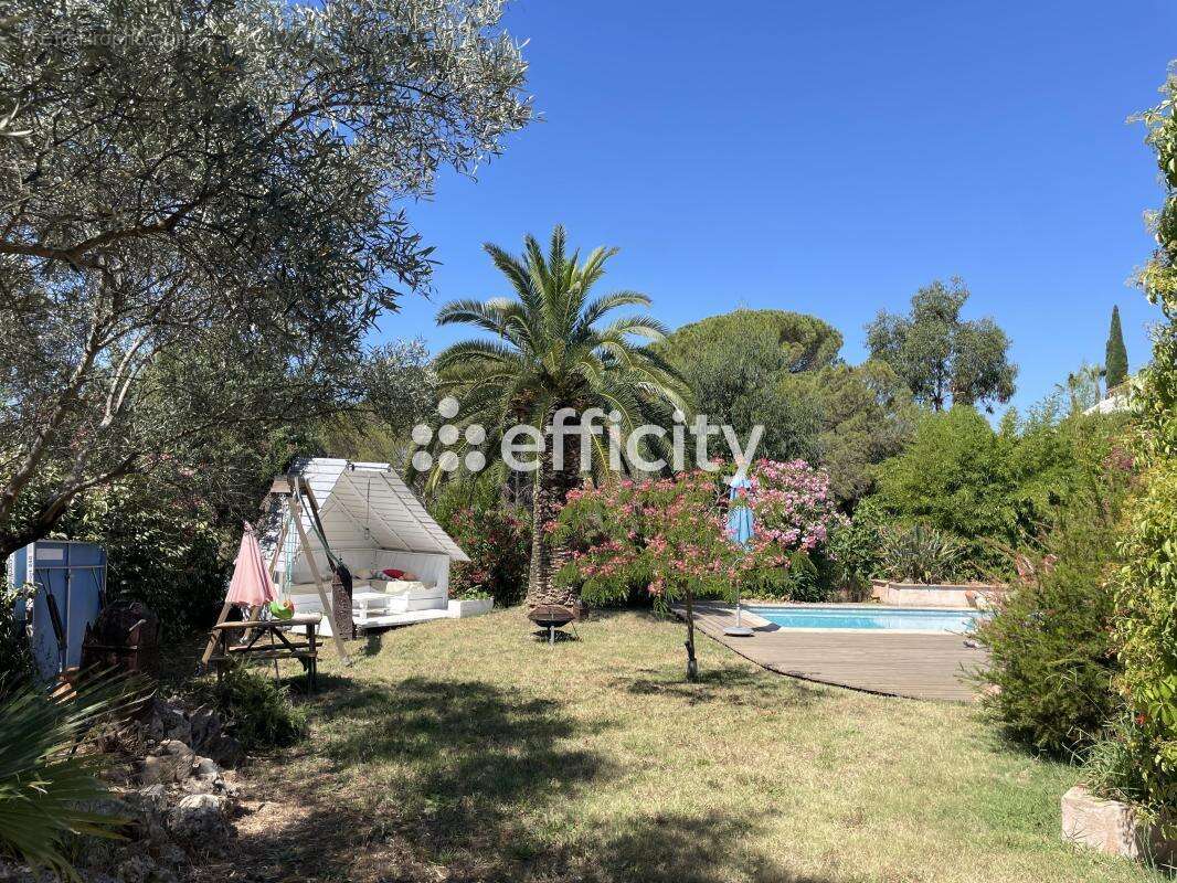 Maison 141 m² à Roquebrune-Sur-Argens  - photo 9
