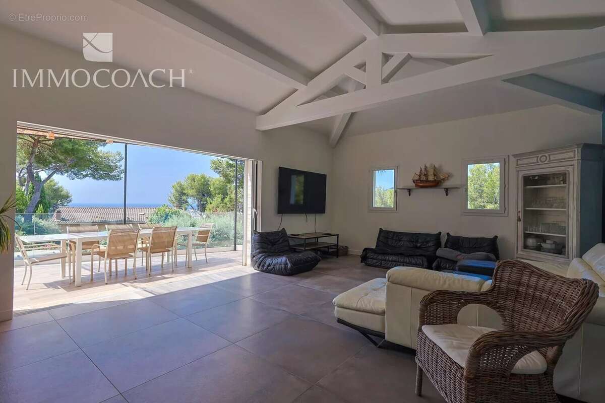 Maison à CARQUEIRANNE