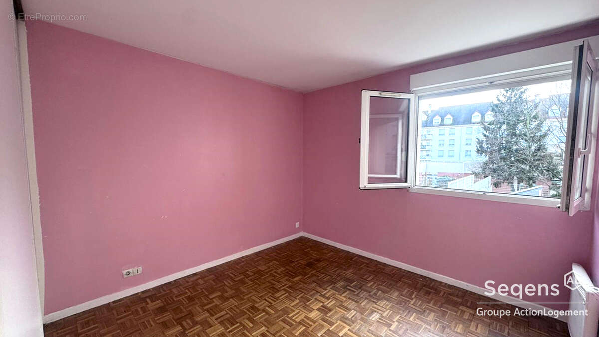 Appartement à DUGNY