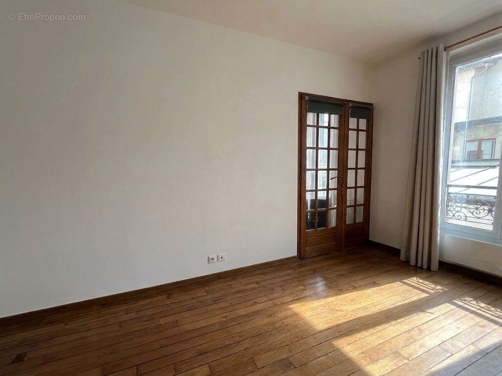 Appartement à PARIS-11E