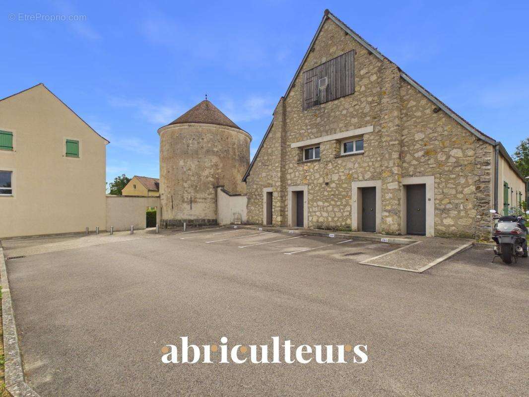 Coup de Cœur Assuré : Superbe T2 de Caractère,  Rénové au Charme de l’Ancien en vente à Survilliers (95470) - photo 2