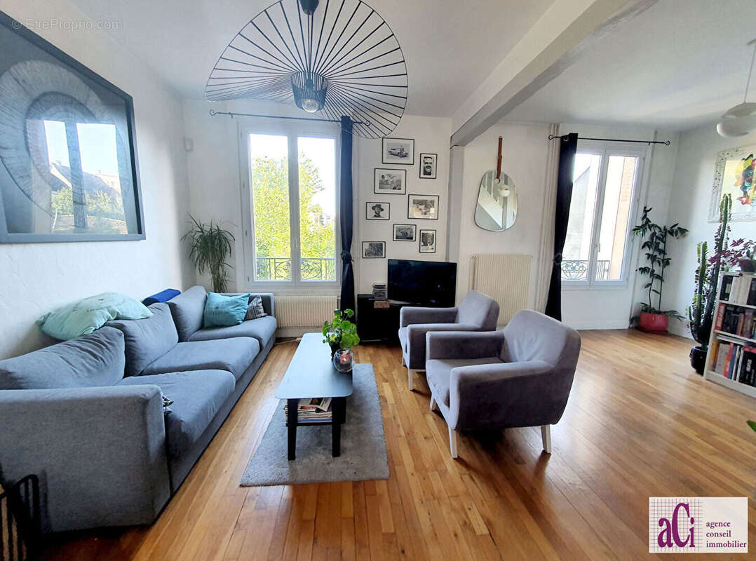 Maison à L&#039;HAY-LES-ROSES