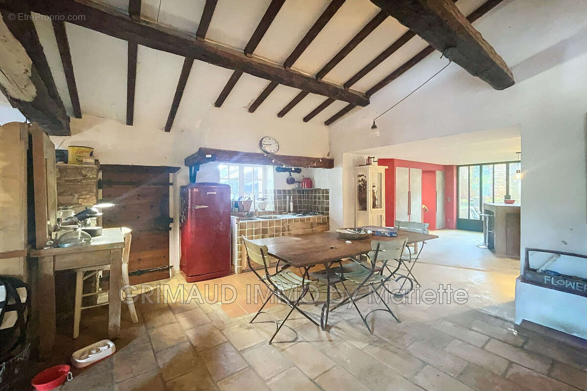 Maison à LA GARDE-FREINET