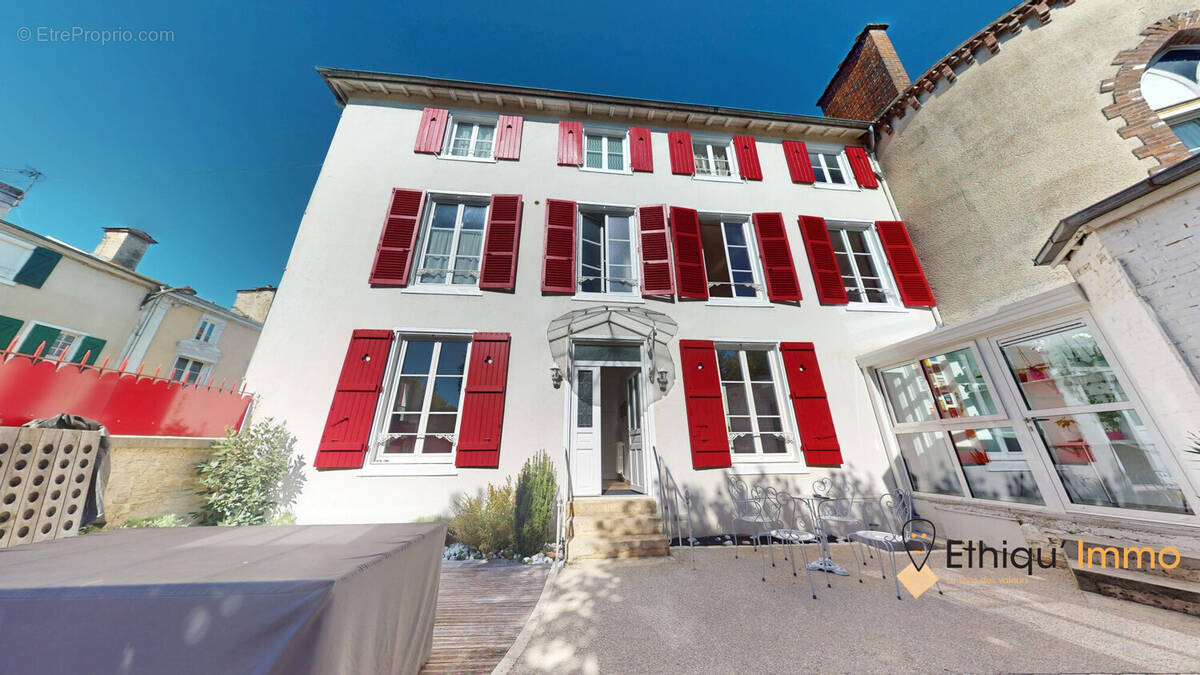 Maison à BAR-SUR-AUBE