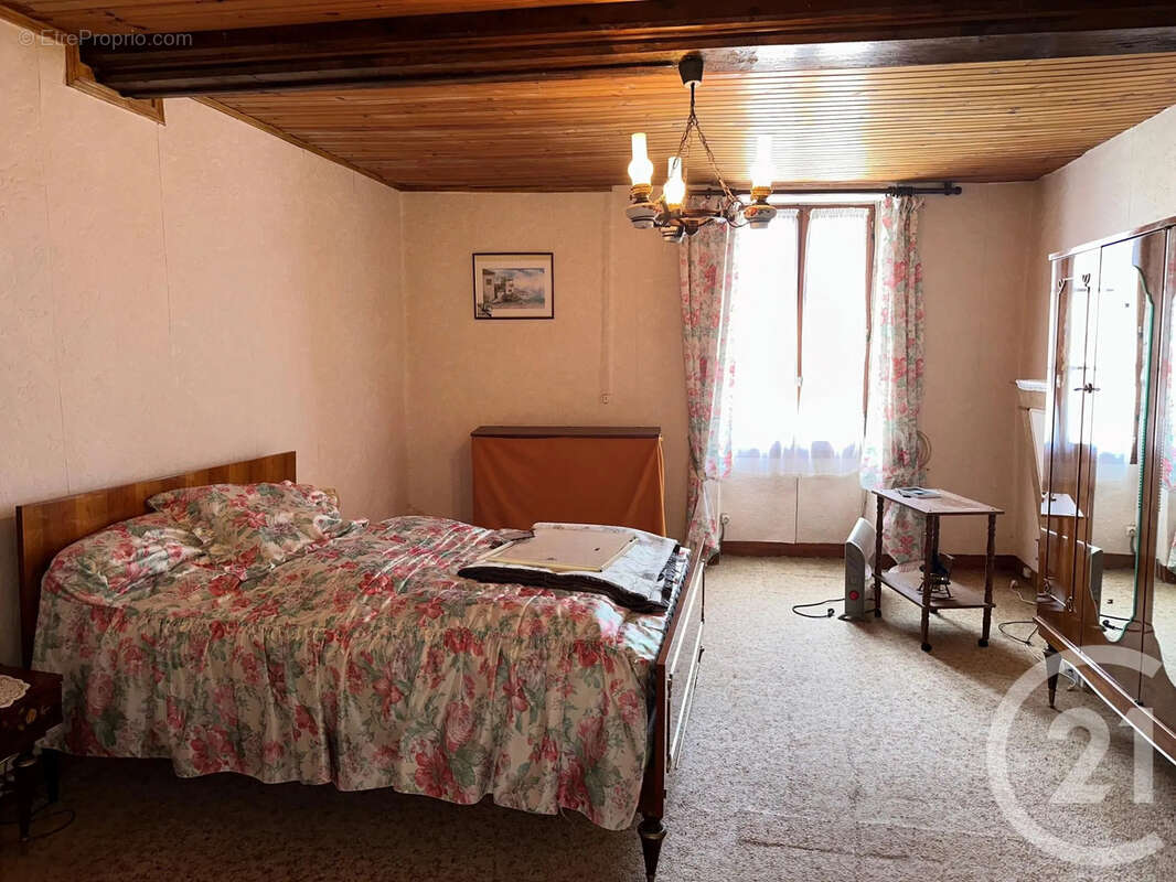 Maison à SURY-ES-BOIS