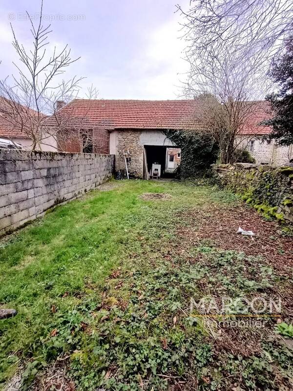 Maison à SAINT-GEORGES-LA-POUGE