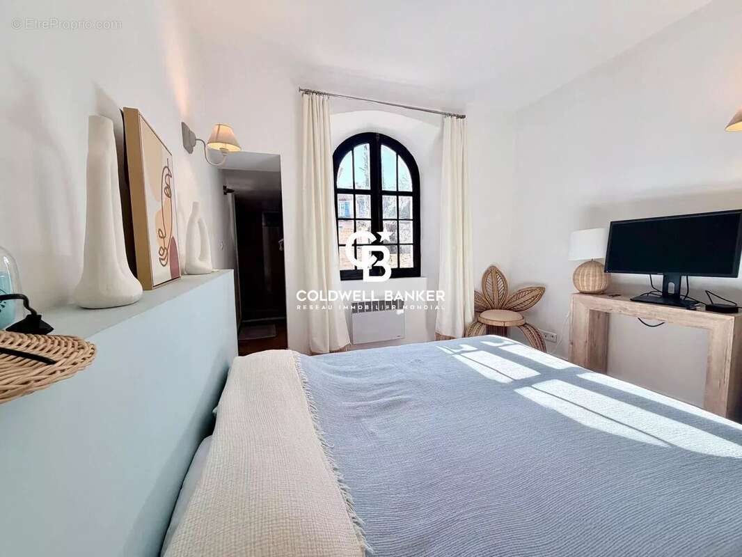 Mas provençal rénové avec piscine privée à Gassin - photo 13