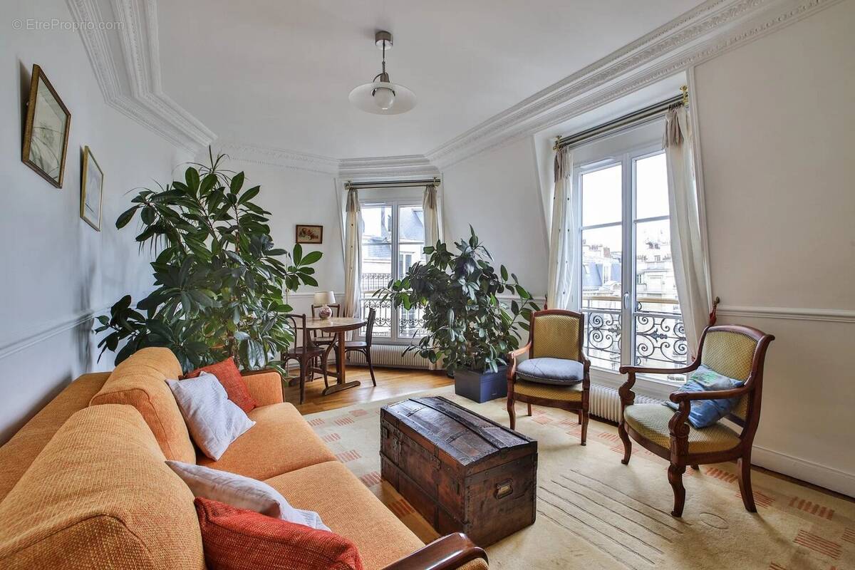 Appartement à PARIS-18E